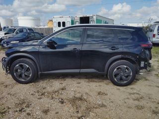2024 Nissan Rogue SV FWD - Exterior Side Driver Image